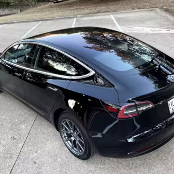 2018 Tesla Model 3 Mid Range RWD — photo 2