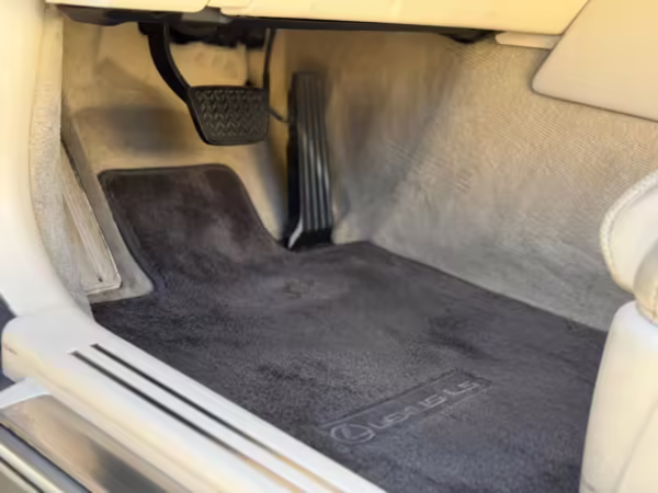 2017 Lexus LS 460 L — photo 25