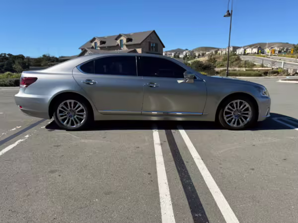 2017 Lexus LS 460 L — photo 6