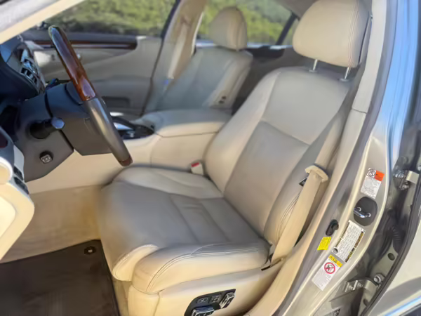 2017 Lexus LS 460 L — photo 28
