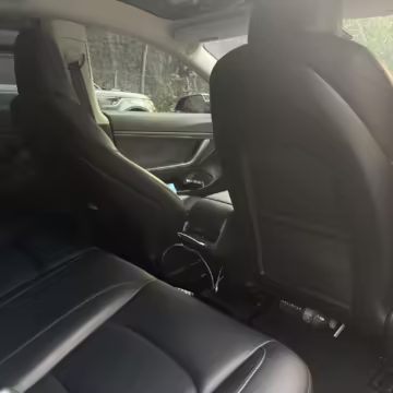 2019 Tesla Model 3 Performance — photo 28