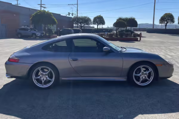 2003 Porsche 911 Carrera Coupe — photo 2