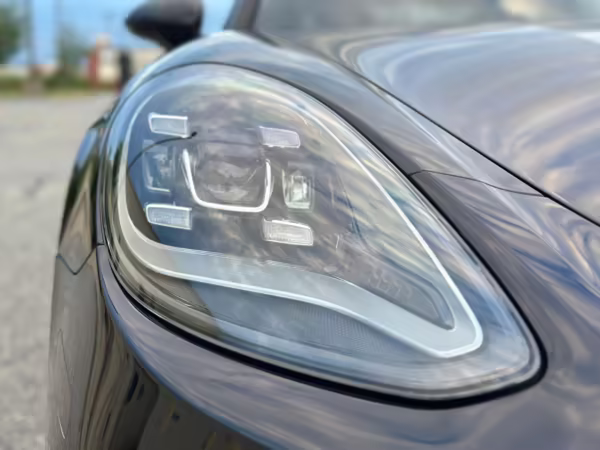 2023 Porsche Panamera Turbo S E-Hybrid — photo 5
