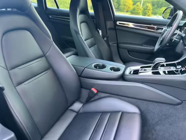 2023 Porsche Panamera Turbo S E-Hybrid — photo 10