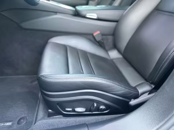 2023 Porsche Panamera Turbo S E-Hybrid — photo 23