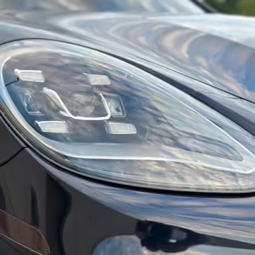 2023 Porsche Panamera Turbo S E-Hybrid — photo 41