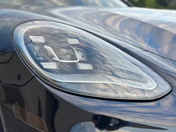 2023 Porsche Panamera Turbo S E-Hybrid — photo 41