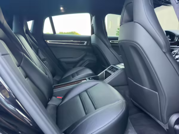2023 Porsche Panamera Turbo S E-Hybrid — photo 48