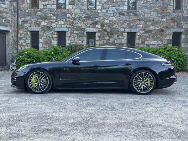 2023 Porsche Panamera Turbo S E-Hybrid — photo 65