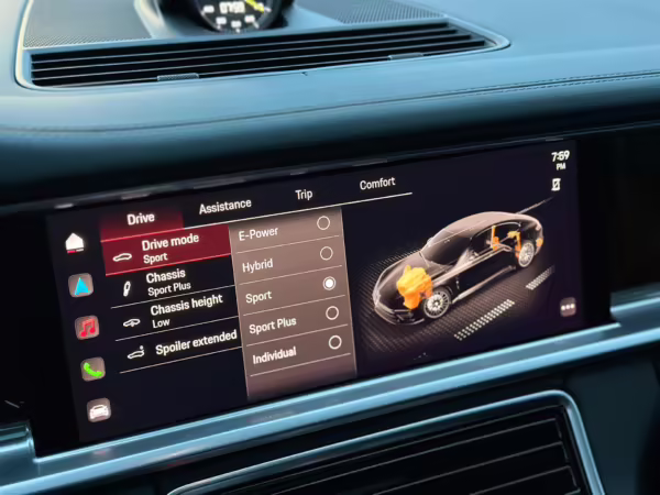 2023 Porsche Panamera Turbo S E-Hybrid — photo 38