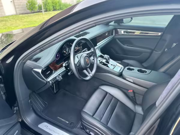 2023 Porsche Panamera Turbo S E-Hybrid — photo 55