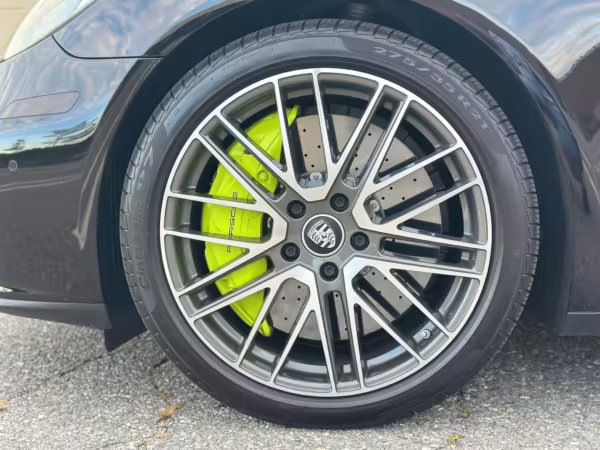 2023 Porsche Panamera Turbo S E-Hybrid — photo 60