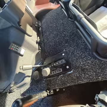 2005 AM General M1165A1 — photo 35