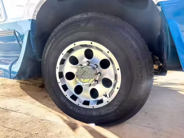 2000 Dodge Ram Van B3500 — photo 24