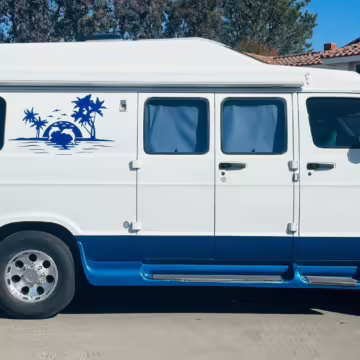 2000 Dodge Ram Van B3500 — photo 25