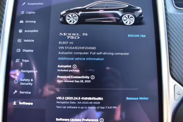 2017 Tesla Model S 75D — photo 24