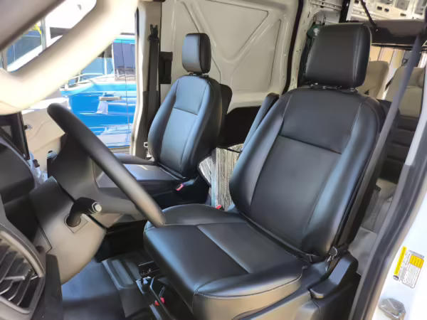 2022 Ford E-Transit 350 — photo 48