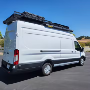 2022 Ford E-Transit 350 — photo 9
