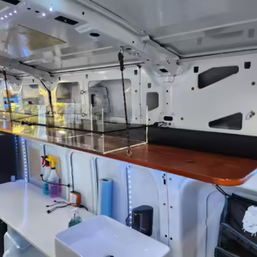 2022 Ford E-Transit 350 — photo 65