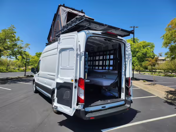 2022 Ford E-Transit 350 — photo 69