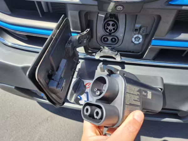 2022 Ford E-Transit 350 — photo 29