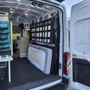 2022 Ford E-Transit 350 — photo 76