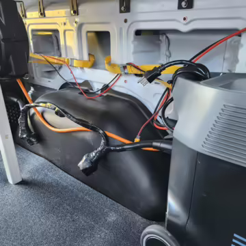 2022 Ford E-Transit 350 — photo 71