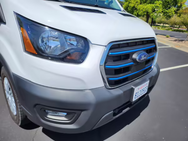 2022 Ford E-Transit 350 — photo 35