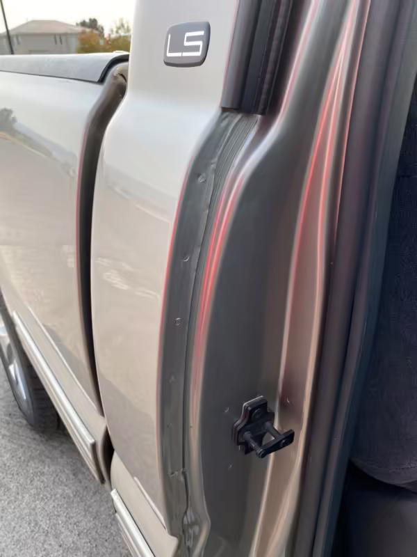 2001 Chevrolet Silverado LS 1500 — photo 38