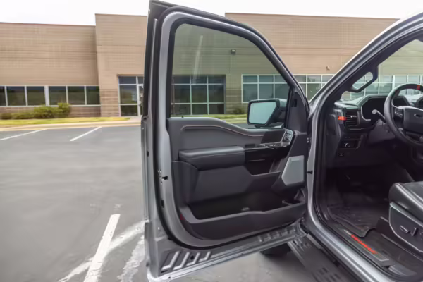 2023 Ford F-150 Raptor R — photo 11