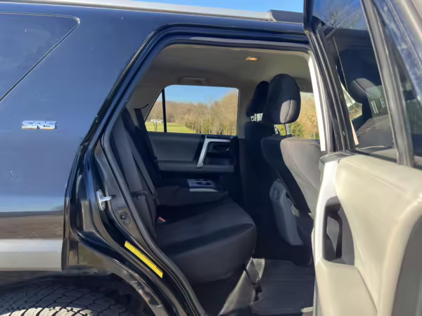2011 Toyota 4Runner SR5 4×4 — photo 41