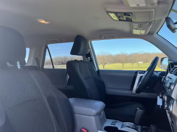 2011 Toyota 4Runner SR5 4×4 — photo 48