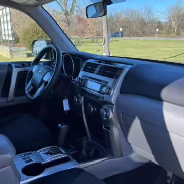 2011 Toyota 4Runner SR5 4×4 — photo 34