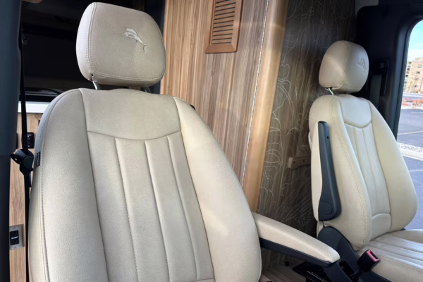 2021 Mercedes-Benz Sprinter 2500 Airstream Interstate 19 Tommy Bahama Edition 4×4 — photo 14