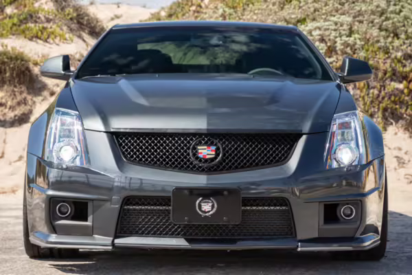 2015 Cadillac CTS-V Coupe Special Edition — photo 2