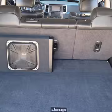 2009 Jeep Grand Cherokee SRT8 — photo 27