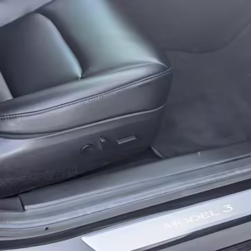 2018 Tesla Model 3 Long Range — photo 25
