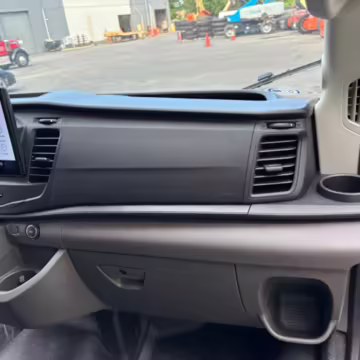 2022 Ford E-Transit 350 — photo 20