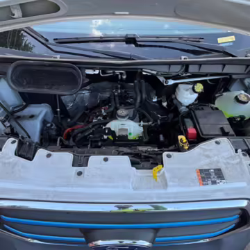 2022 Ford E-Transit 350 — photo 26