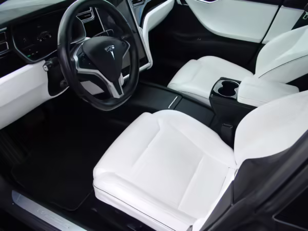 2016 Tesla Model S 90D — photo 18