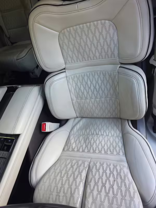 2018 Lincoln Navigator Black Label — photo 24