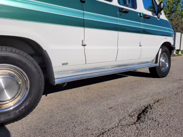 1996 Dodge Ram Van B3500 — photo 2