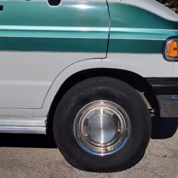 1996 Dodge Ram Van B3500 — photo 3