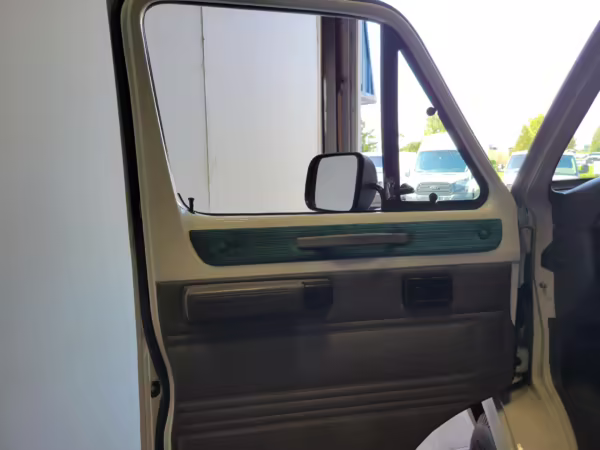 1996 Dodge Ram Van B3500 — photo 29
