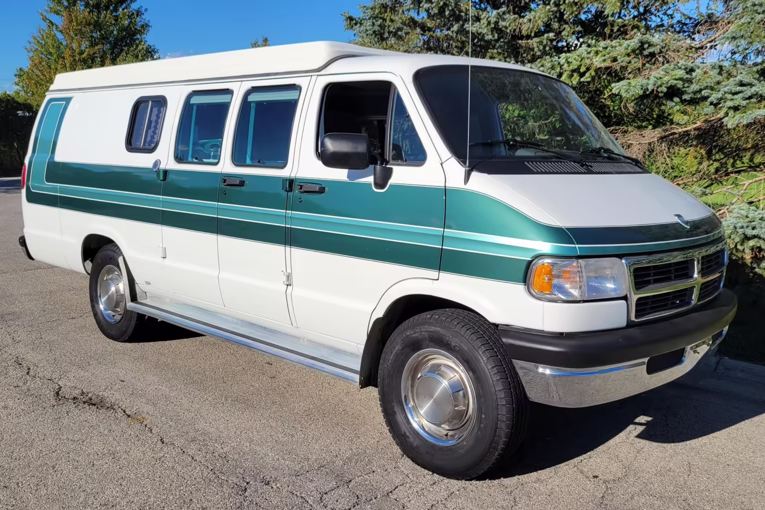 1996 Dodge Ram Van B3500