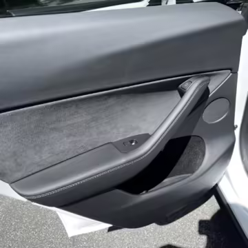 2022 Tesla Model Y Long Range AWD — photo 28