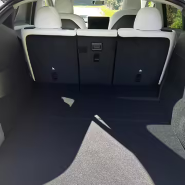 2022 Tesla Model Y Long Range AWD — photo 47