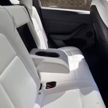 2022 Tesla Model Y Long Range AWD — photo 38