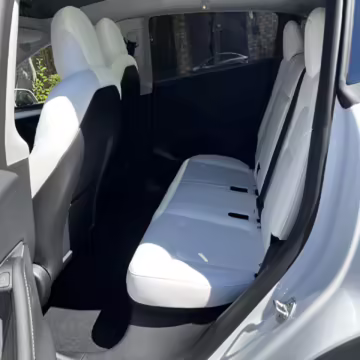 2022 Tesla Model Y Long Range AWD — photo 42