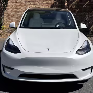 2022 Tesla Model Y Long Range AWD — photo 23